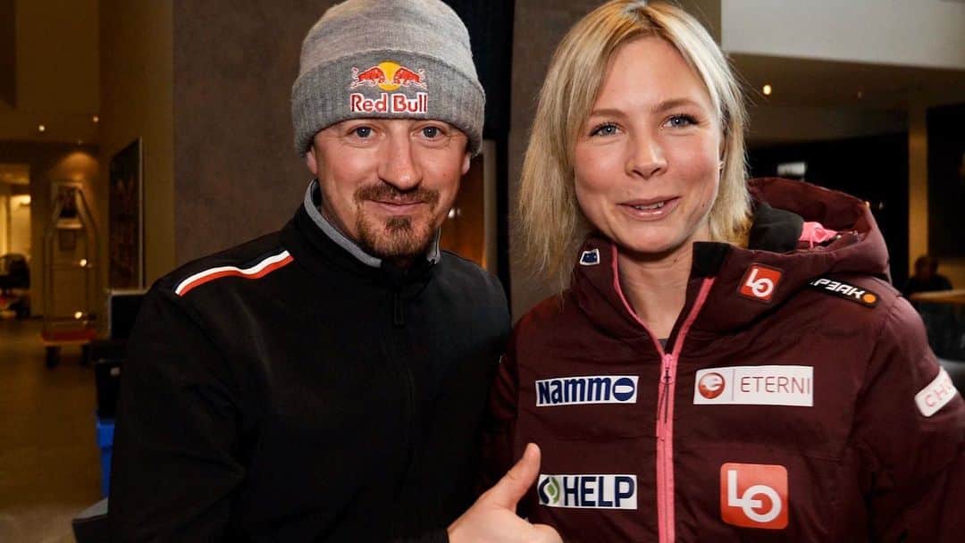 マーレン・ルンビのインスタグラム：「Thanks for stopping by for a picture @adammalyszofficial. #legend」