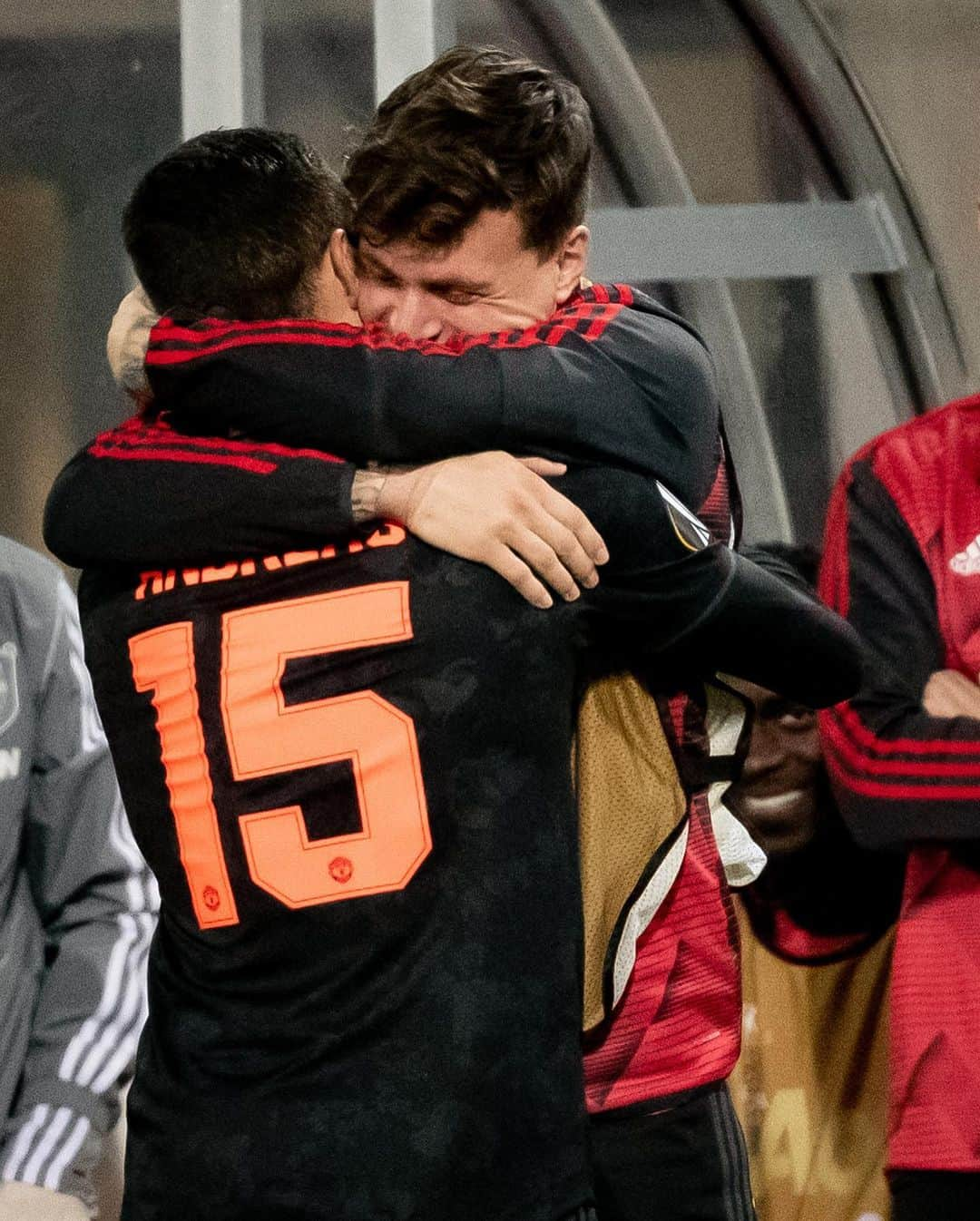 マンチェスター・ユナイテッドさんのインスタグラム写真 - (マンチェスター・ユナイテッドInstagram)「Looks like Victor #Lindelof enjoyed that one as much as Andreas #Pereira 😅 #MUFC #EuropaLeague」3月13日 5時05分 - manchesterunited