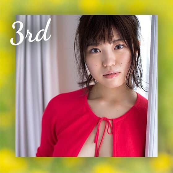 麻亜子のインスタグラム：「3rd ㅤㅤㅤ #グリッドグラビア #インスタデザイン #SNSデザイン #グリッドアート #インスタアート  #グラビア #グラビアアイドル」