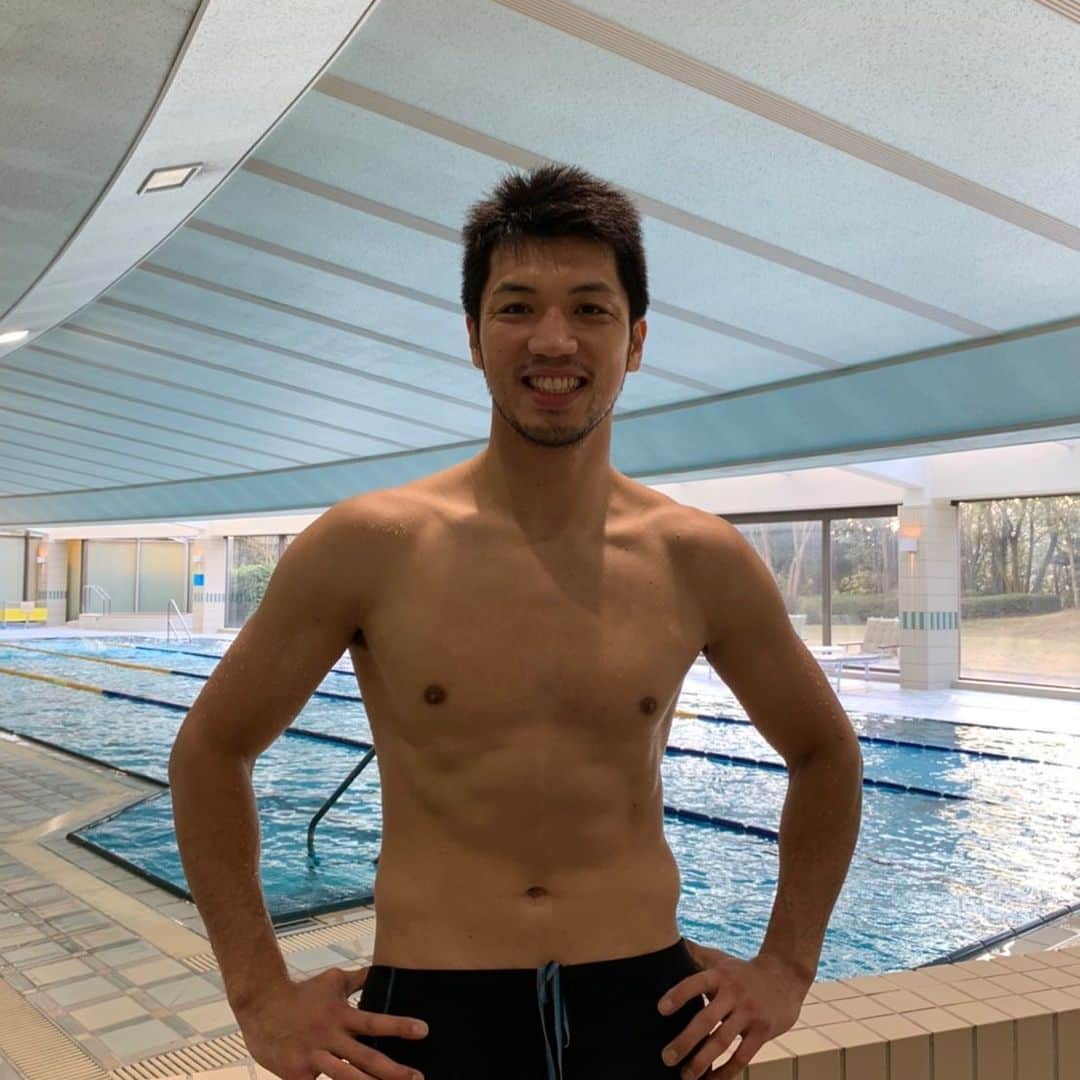 村田諒太さんのインスタグラム写真 - (村田諒太Instagram)「走り込み最終日はプールトレーニングにて終了！ 初日のスイムは吐き気やばかったですが、少しコツを掴んで後半はなんとかこなせました スポーツって適応が大切です 人生もか。。 #走り込み #プール #裸  #適応」3月13日 7時25分 - ryota_murata_official
