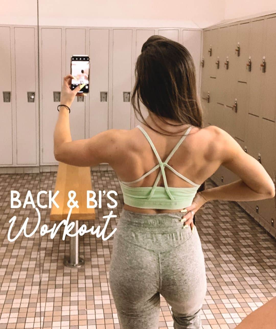 Paige Reillyさんのインスタグラム写真 - (Paige ReillyInstagram)「Back & bi’s workout 🙌🏻🖤 you know the deal lol - all the basics lol 😌 Whole workout listed down below:⁣ ⁣ - Lat pulldown: 4 sets of 12⁣ ⁣ - Seated cable rows: 3 sets of 12⁣ ⁣ - Cable curls: 3 sets of 10 slow & controlled⁣ ⁣ - Super set: Incline bench rows (3 sets of 12) with spider curls (3 sets of 12)⁣ ⁣ - Bent over DB rows: 3 sets of 10 each arm⁣ ⁣ - Alternating DB curls: 4 sets of 10 each arm⁣ ⁣ - Straight arm pull downs: 3 sets of 15⁣ ⁣ Outfit: @balanceathletica ✨ link to shop in bio!⁣ ⁣ Song: Slowly by @whoisjaredanthony⁣ ⁣ #BuildingWings #Blossom #BackAndBiceps #Blossom #BalanceAthletica」3月13日 8時13分 - paigereilly