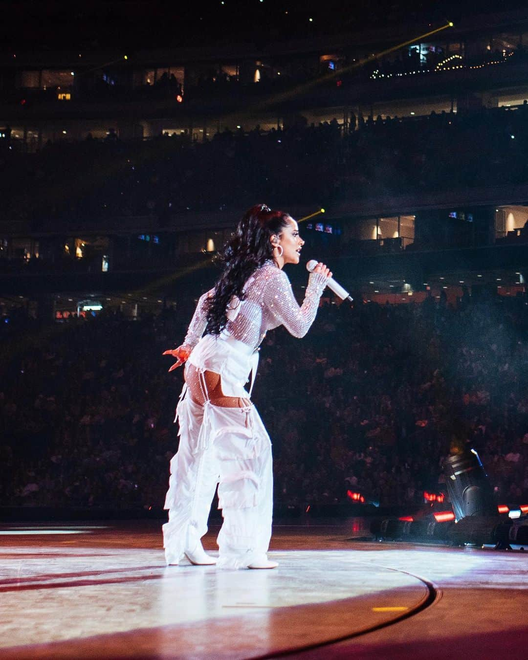 ベッキーGさんのインスタグラム写真 - (ベッキーGInstagram)「So much love in Houston last week 🤍 A moment in my career I will remember forever! Thank you 🙏🏽 #tbt @rodeohouston」3月13日 8時40分 - iambeckyg