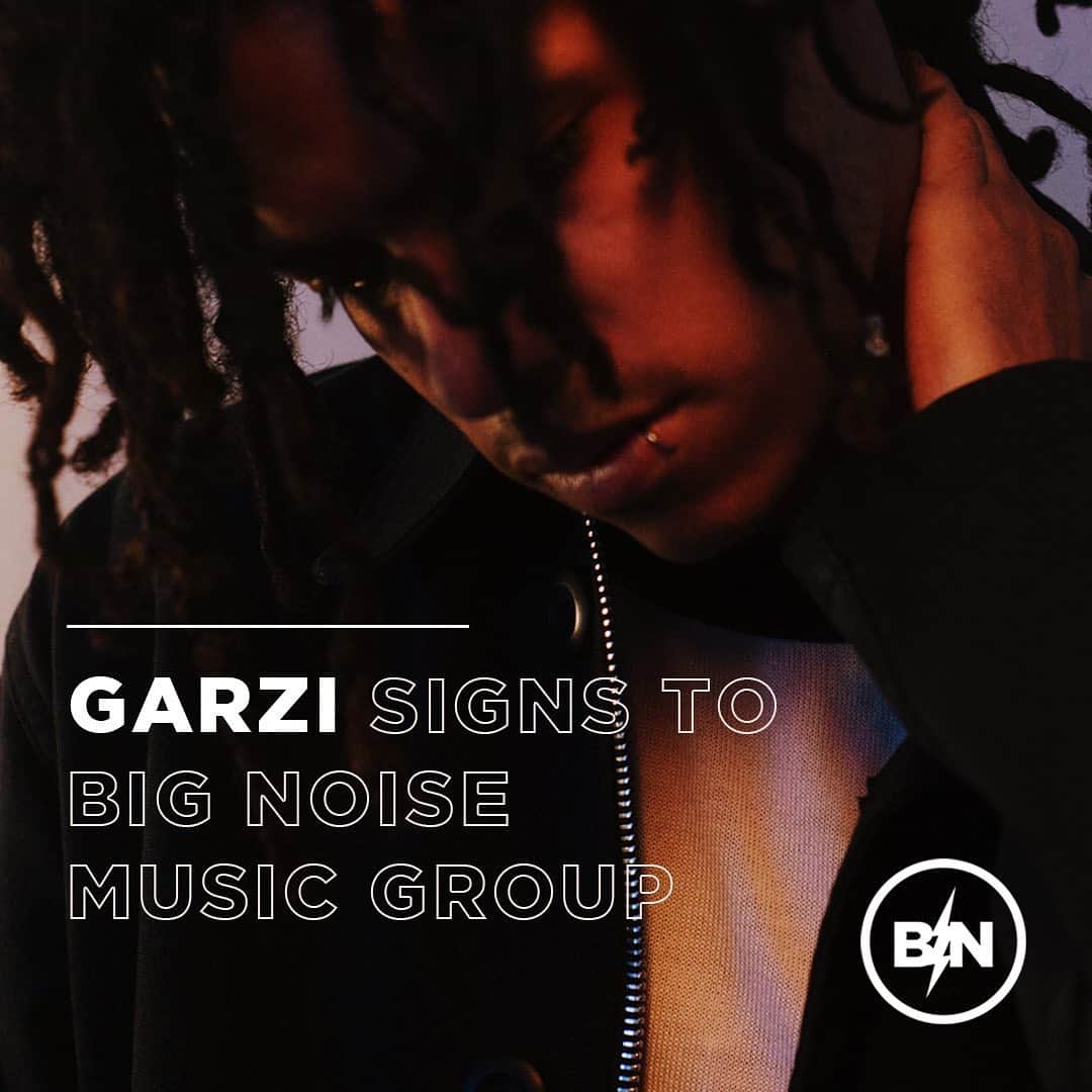 ジョン・フェルドマンのインスタグラム：「So stoked on signing @garzi. He’s amazing! Can’t wait for the world to hear the music we’re working on!! @bignoise @nickgross ❤️」