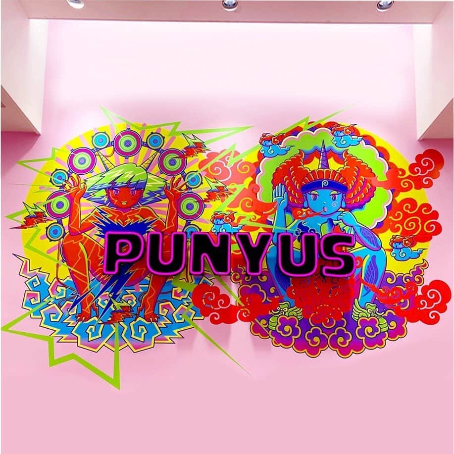 PUNYUSさんのインスタグラム写真 - (PUNYUSInstagram)「. 本日リニューアルOPENの 東京スカイツリータウン・ソラマチ店👀🔍 . 店内の壁にはイラストレーター菱沼彩子さん @ayako_hishinuma による 日本モチーフの大きいイラストが❤️✨ カラフルなイラストにピンクのネオンも可愛い😍✨ . ディスプレイには本物のような ラーメン🍜お寿司🍣天丼🍚も😳⁉️💥 .  お越しの際は ぜひCheckしてみてください🎵 . #punyus #プニュズ #ぷにゅず #watanabenaomi #渡辺直美 #renewalopen #fashion #japanfashion #look #SHIBUYA109 #スカイツリー #ルミネエスト新宿 #横浜ジョイナス #あべのキューズモール #ルクア大阪 #名古屋パルコ #札幌パセオ #キャナルシティ博多  #ZOZOTOWN #ONLINESHOP #internationalshipping」3月13日 18時51分 - punyus