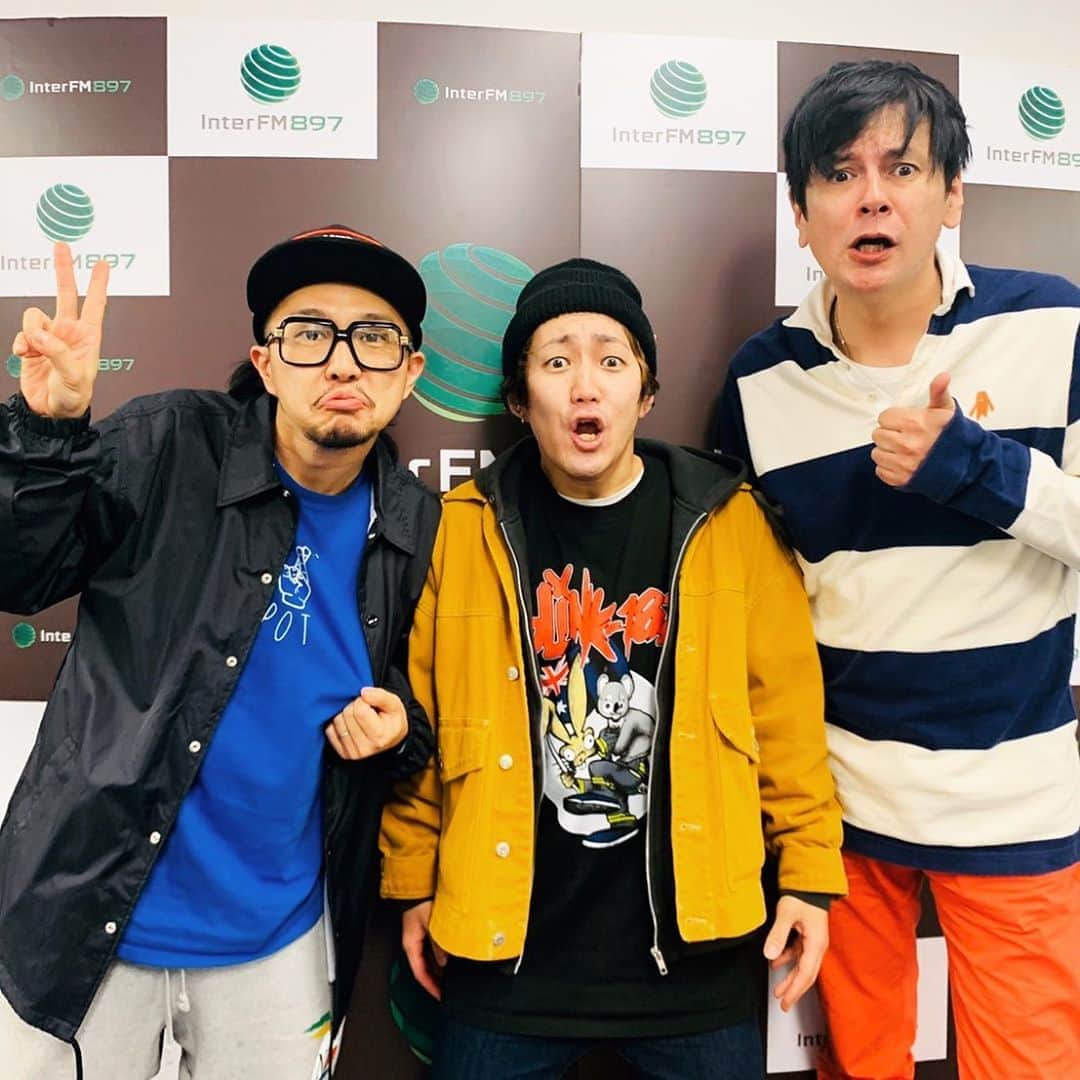 Kuboty のインスタグラム：「よっぴー連れてinterFMのReady Steady George!!にお邪魔させていただきました。ジョージさんいつもありがとうございます、シャウラさん会いたかったです。また遊びに行きます！#pot #interfm897 #ジョージとシャウラ」