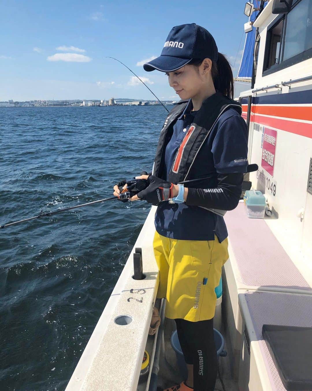 利水翔さんのインスタグラム写真 - (利水翔Instagram)「. さて次は 何を釣りに行こうかな🐟❤︎ . . . #enjoy #smile #fishing #angler #fation #fish #shimano #シマノ #釣り  #釣り丸 #釣りニュース #釣り #釣りガール #利水つばさ #ファインダー越しの私の世界」3月13日 19時12分 - tsubasa.toshimizu