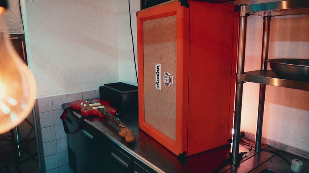 露崎義邦さんのインスタグラム写真 - (露崎義邦Instagram)「orange＋fender」3月13日 19時14分 - tsuyuzaki_yskn