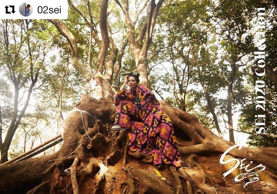 平山奈美のインスタグラム：「sei 2020 collection . . #Repost @02sei with @get_repost ・・・ 【SEi 2020 Collection『じゃじゃ』受注会】 『じゃじゃ』 みんな全部知ってるみたい なんも知らないくせに 頭に花が咲いてて 花の蜜みたいな じゃじゃ馬 甘い甘い夢を思い出して、また魅てる .  Gallery Conceal Shibuya 東京都渋谷区道玄坂 1-11-3 第一富士商事ビル4F .  3/24〜29  12:00〜22:00 ※最終日12:00〜21:00 opening party 3/24 20:00〜 .  コラボアーティスト @daisuke_shim .  #SEi#SEiknit#knit#fashion#collection#じゃじゃ#shbuya#渋谷#galleryconceal#gallery#handmade#受注会#original#comingsoon」