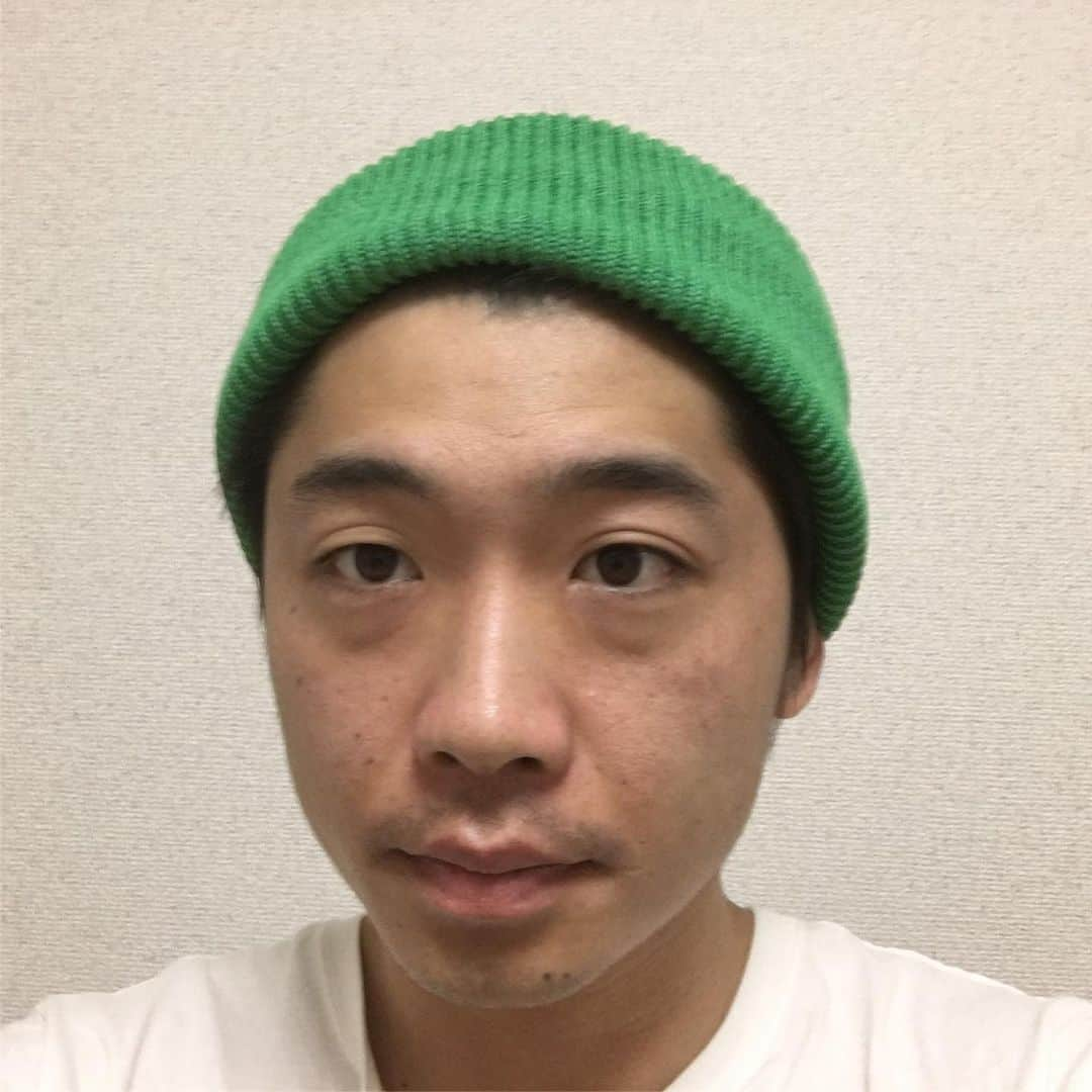 新山士彦さんのインスタグラム写真 - (新山士彦Instagram)「みんなは何してますか？僕は帽子３つ買いました。」3月13日 19時47分 - sayaka_no_niiyan