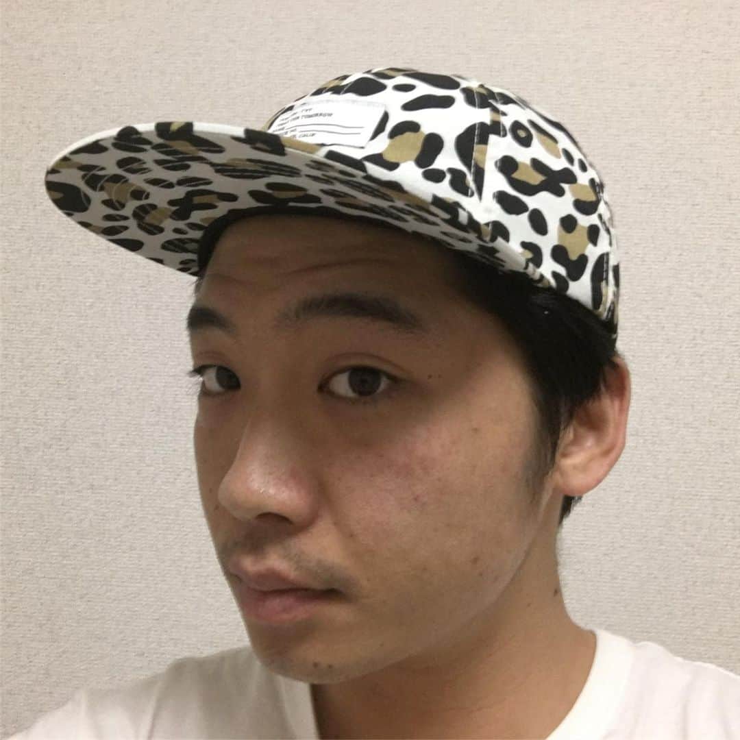 新山士彦さんのインスタグラム写真 - (新山士彦Instagram)「みんなは何してますか？僕は帽子３つ買いました。」3月13日 19時47分 - sayaka_no_niiyan