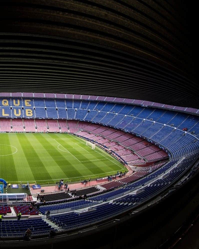 FCバルセロナさんのインスタグラム写真 - (FCバルセロナInstagram)「[BREAKING NEWS] ❗ UEFA suspends the #BarçaNapoli @championsleague match that was set to be played next week at Camp Nou. [ÚLTIMA HORA] ❗ La UEFA acuerda la suspensión del #BarçaNapoli de la próxima semana en el Camp Nou. [ÚLTIMA HORA] ❗ La UEFA ha acordat la suspensió del #BarçaNapoli previst per a la  propera setmana al Camp Nou.」3月13日 19時47分 - fcbarcelona