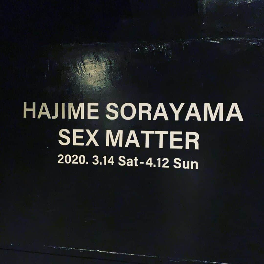 奈良裕也さんのインスタグラム写真 - (奈良裕也Instagram)「Hajime Sorayama 🖤💛 SEX MATTER Opening Reception  #hajimesorayama #NANZUKA #空山基」3月13日 19時54分 - yuyanara