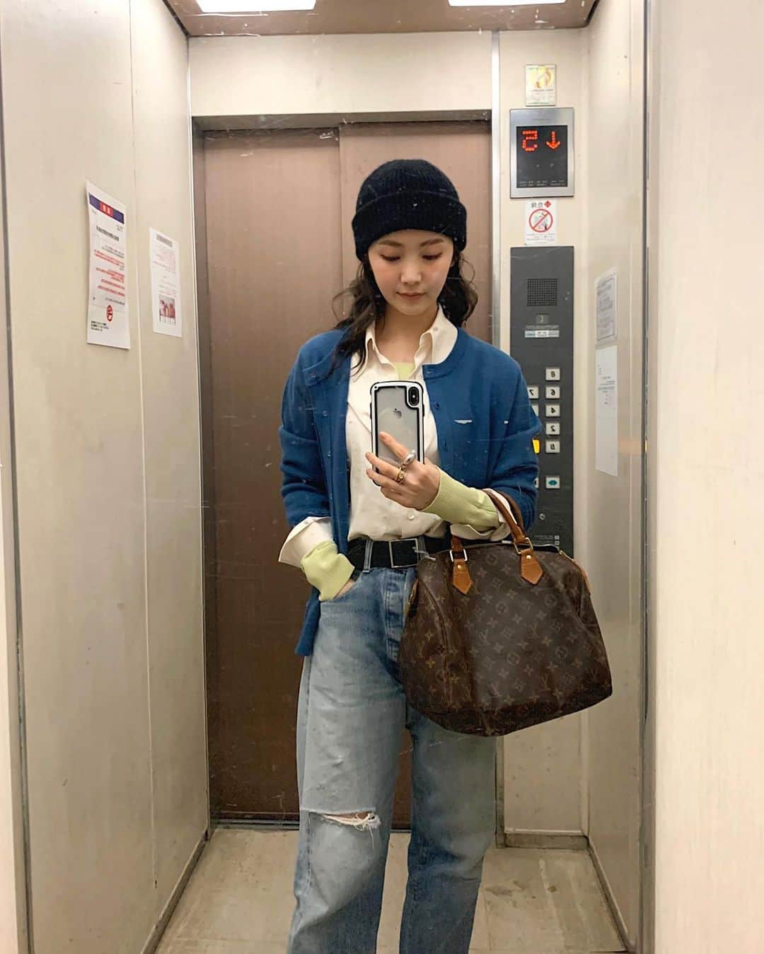 佐藤優津季のインスタグラム：「イロがキタイ🦋💠🧊 #beanie #ca4la #カシラ #tops #cityshop #シティーショップ #shirt #23区  #cardigan #vintage  #denim #levis501 #vintage #ヴィンテージリーバイス  #ring #jamiray #ジャミレイ」