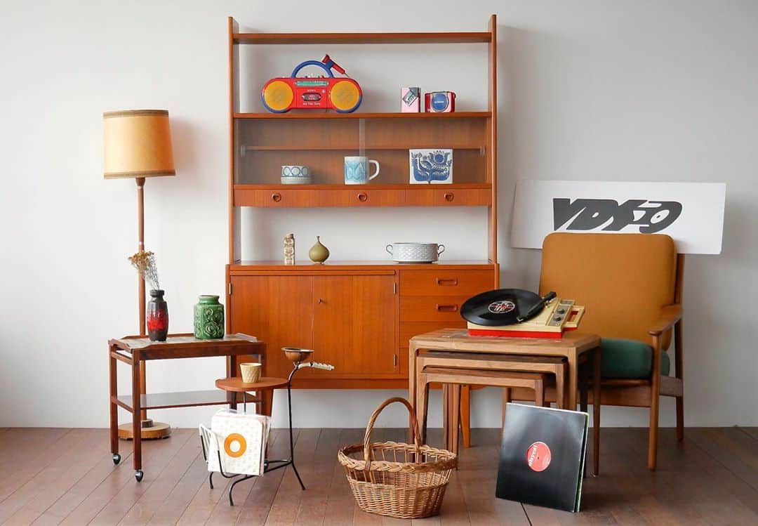 吉祥寺PARCOのインスタグラム：「﻿ ﻿ Vinyl Delivery Service🎷﻿ ﻿ ■3/13(金)～3/23(月)﻿ ■B1F 特設会場﻿ ﻿ オンラインでの中古レコード販売を主に、音楽フェス「ＦＦＫＴ」での出店や空間プロデュースを行っているVinyl Delivery Service＜ヴァイナル デリバリー サービス＞が期間限定で吉祥寺パルコに登場！﻿ 今回は厳選されたレコードを中心に北欧家具やカセットウォークマンなど、日常を彩るアイテムをご用意いたします🎶﻿ ﻿ #吉祥寺パルコ #吉祥寺PARCO #PARCO #パルコ #吉祥寺 #レコード #インテリア #北欧家具」