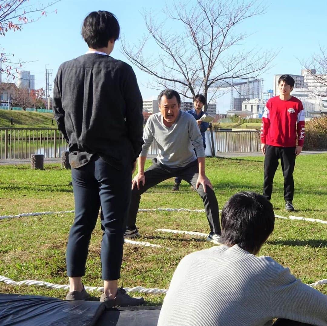 テレビ朝日「おっさんずラブ」さんのインスタグラム写真 - (テレビ朝日「おっさんずラブ」Instagram)「‪#おっさんずラブ -in the sky-✈️‬ ‪ディレクターズカット版 本日離陸‼️‬ ‪Amazon Prime Video&テレ朝動画‬ ‪にて配信開始なり🙌‬ ‪💥春田は見た👀成瀬パワハラ事件簿‬ ‪🖼似顔絵撒き散らした四宮のその後‬ ‪🎻怜二ミュージカルSP‬ ‪など放送では泣く泣くカットした未公開シーンも✨‬ ‪#記念に蔵出しオフショット🍑‬」3月13日 11時15分 - ossanslove