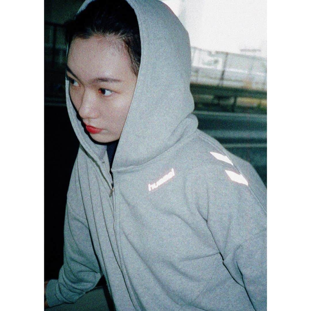 BEAMS MENさんのインスタグラム写真 - (BEAMS MENInstagram)「・ JAZZY SPORT POP UP SHOP at BEAMS MEN SHIBUYA 3.20(Fri)-3.29(Sun) ・ 「リアルミュージックとスポーツの融合」というコンセプトのもと東京、盛岡、京都に構えるレコードショップを拠点にレーベル兼プロダクションとして活動するクリエイティブ集団<JAZZY SPORT>のポップアップショップをBEAMS MEN SHIBUYA 1Fにて‪3/20(金)‬より開催致します。 ・ <JAZZY SPORT>と繋がりのあるアーティスト「NEHANBROWN」「OGWDSGN」の別注Tシャツの他、デンマークのスポーツブランド<hummel>とのBEAMS T エクスクルーシブラインとなる限定アイテムを発売致します。 いずれもPOP UP期間内はBEAMS MEN SHIBUYAのみでの発売となります。 この機会をお見逃しなく。 ・ @beams_t @beams_men_shibuya @jazzysport.tokyo @hummel_japan @die_jazzysport @nehanbrown @ogwdsgn ・ #beamst #jazzysport #hummel」3月13日 12時07分 - beams_mens_casual