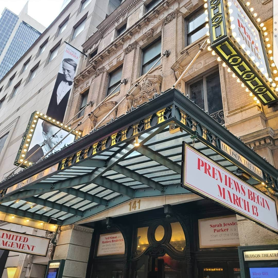 サラ・ジェシカ・パーカーさんのインスタグラム写真 - (サラ・ジェシカ・パーカーInstagram)「Broadway doesn't stay quiet for long. We will be back. The Rialto will hum. Times Square will hustle and bustle And we will be ready to swing open the doors of the beautiful Hudson Theatre and share an afternoon or evening together.  We count the days until the marquees are once again lit.  In the meantime, we think of all those affected and hope for everyone's good health.  X,SJ」3月13日 12時34分 - sarahjessicaparker