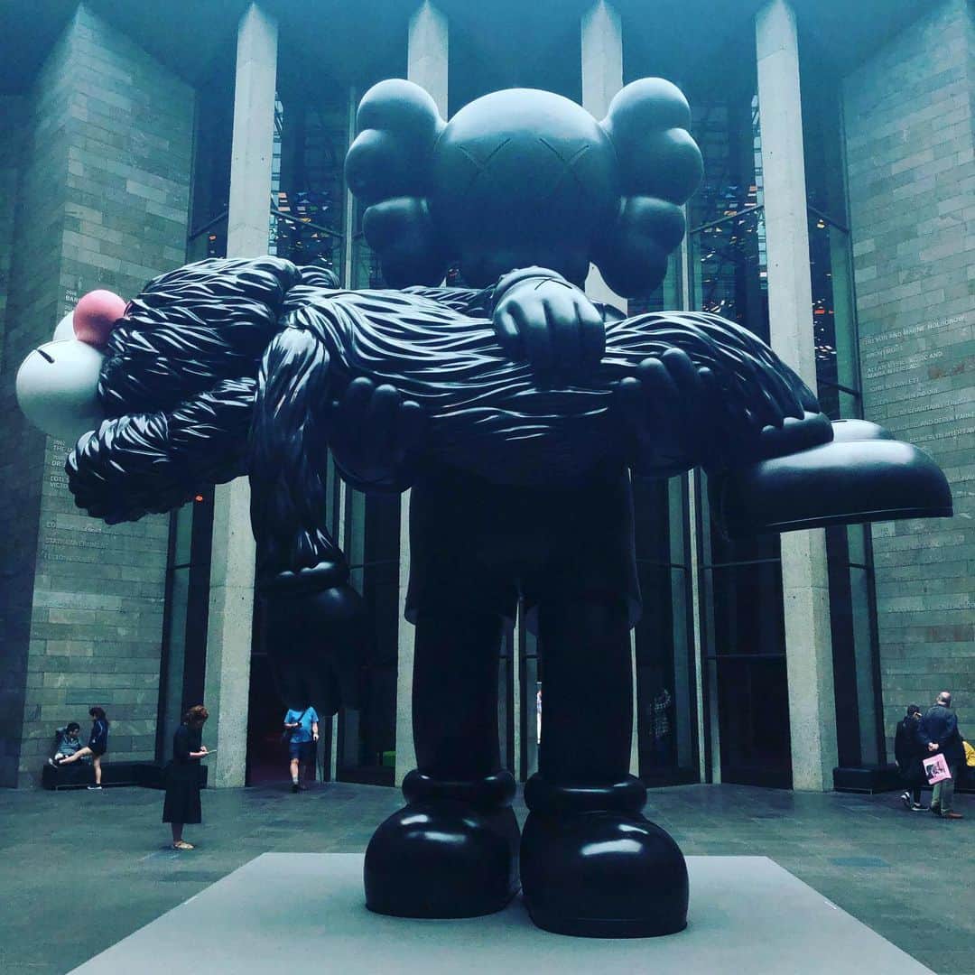 田中秀幸のインスタグラム：「KAWS #kaws」