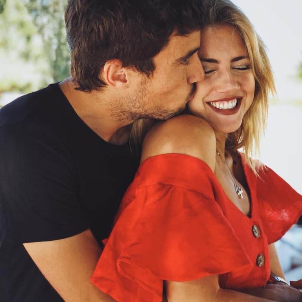 ギド・ページャのインスタグラム：「Feliz cumple, a mi compañera de vida, a mi futura esposa y a la persona que más amo! Te deseo lo mejor siempre! ❤️」
