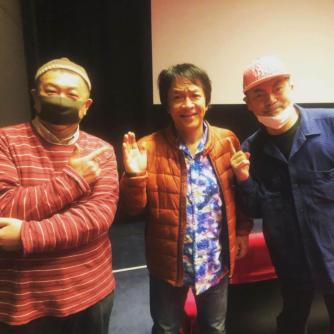 河崎実さんのインスタグラム写真 - (河崎実Instagram)「「三大怪獣グルメ」試写会でパラダイス山元、ケイ・グラントさんと。コロナなんてぶっ飛ばさないと！ #三大怪獣グルメ #河崎実 #パラダイス山元 #ケイグラント」3月13日 14時47分 - kawasakiminoru