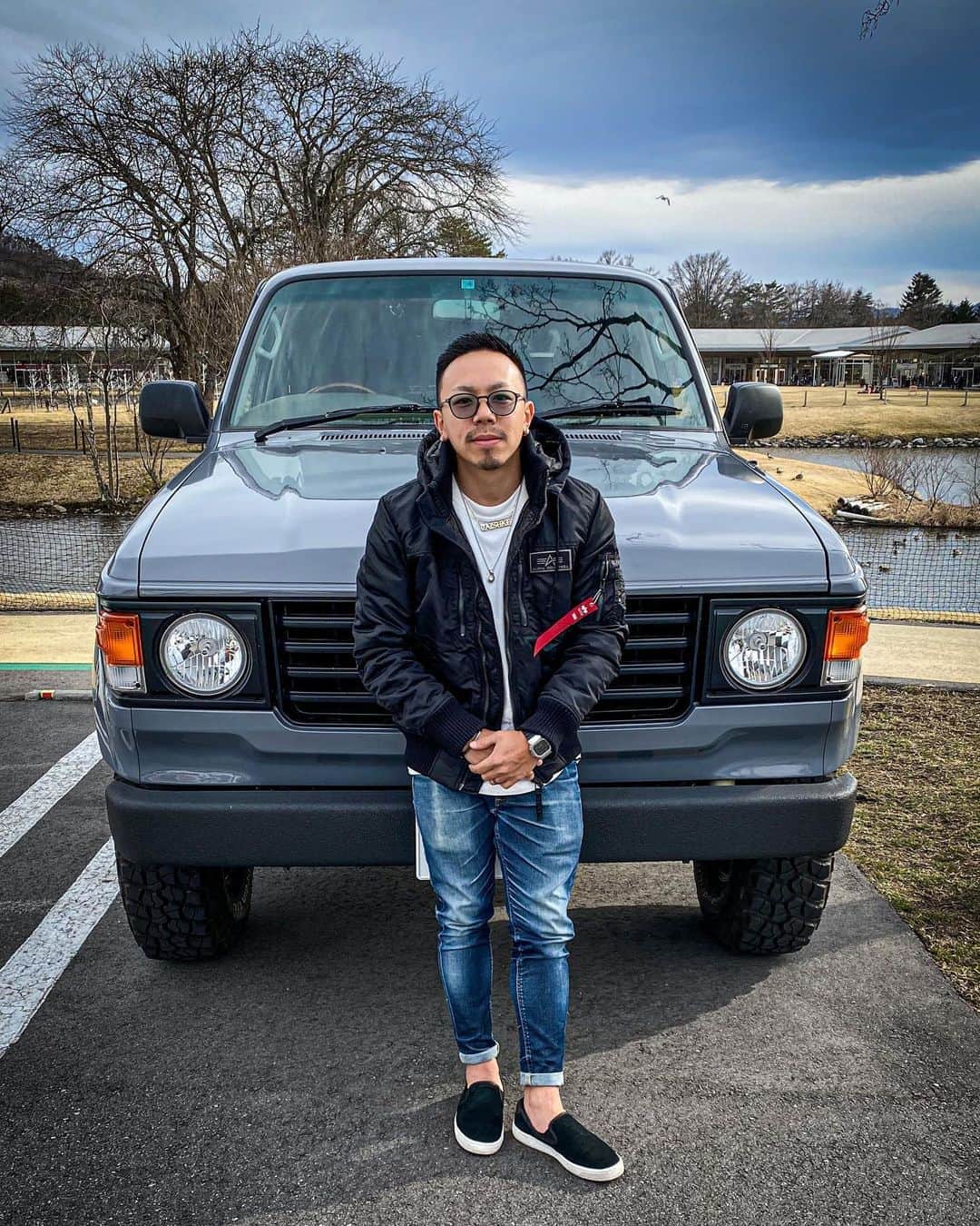 野中泰輔のインスタグラム：「春のドライブも最高👍  @flex_dream @alpha_industries_japan  @fdcamp.jp @flexdream_landcruiser @linex_auto #alpha_industries_japan #ランクル86」