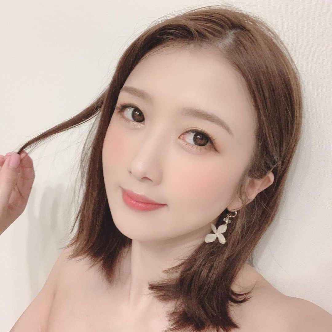 大槻ひびきさんのインスタグラム写真 - (大槻ひびきInstagram)「おデコ出してみた😊 #japan #hair #hairarrange  #hairstyle」3月13日 16時53分 - yanhibi0221