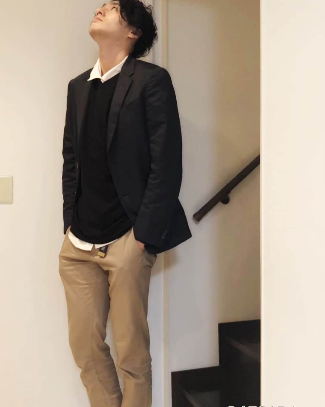 稲垣成弥のインスタグラム：「インスタ再開！  #振り返り #稲垣成弥 #他力本願 #稲垣成弥の他力本願05 #高橋優太 #ファッション  #ファッションコーデ  #先生コーデ #私服コーデ #利きスイーツ #スイーツ #シュークリーム #勝ち負けどうだったか忘れた」