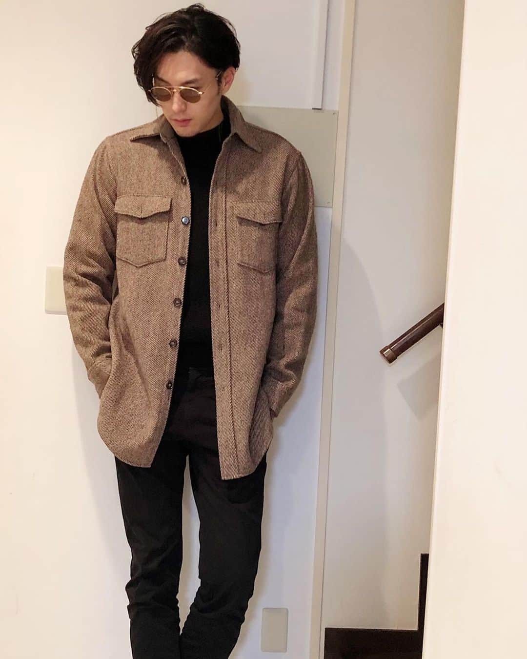 稲垣成弥のインスタグラム：「インスタ、難しい…  #振り返り2 #稲垣成弥 #他力本願 #稲垣成弥の他力本願06 #ファッション  #ファッションコーデ #イギリスファッションコーデ #利きスイーツ #スイーツ #練り切り #和菓子」