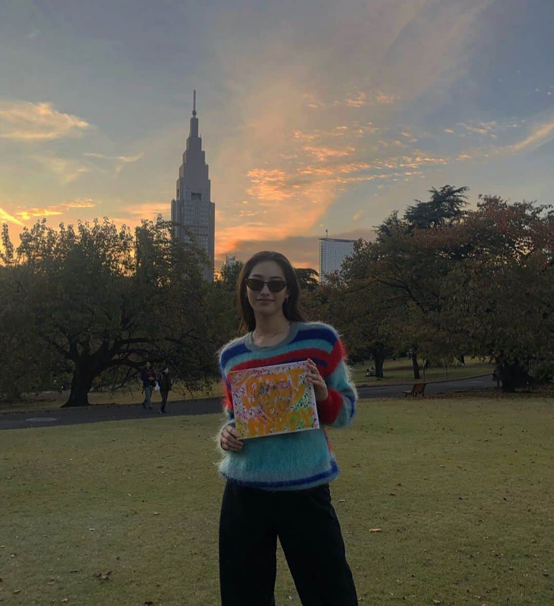 細谷理紗のインスタグラム：「One Sunday picnic 🧺🌿🐞🌼」