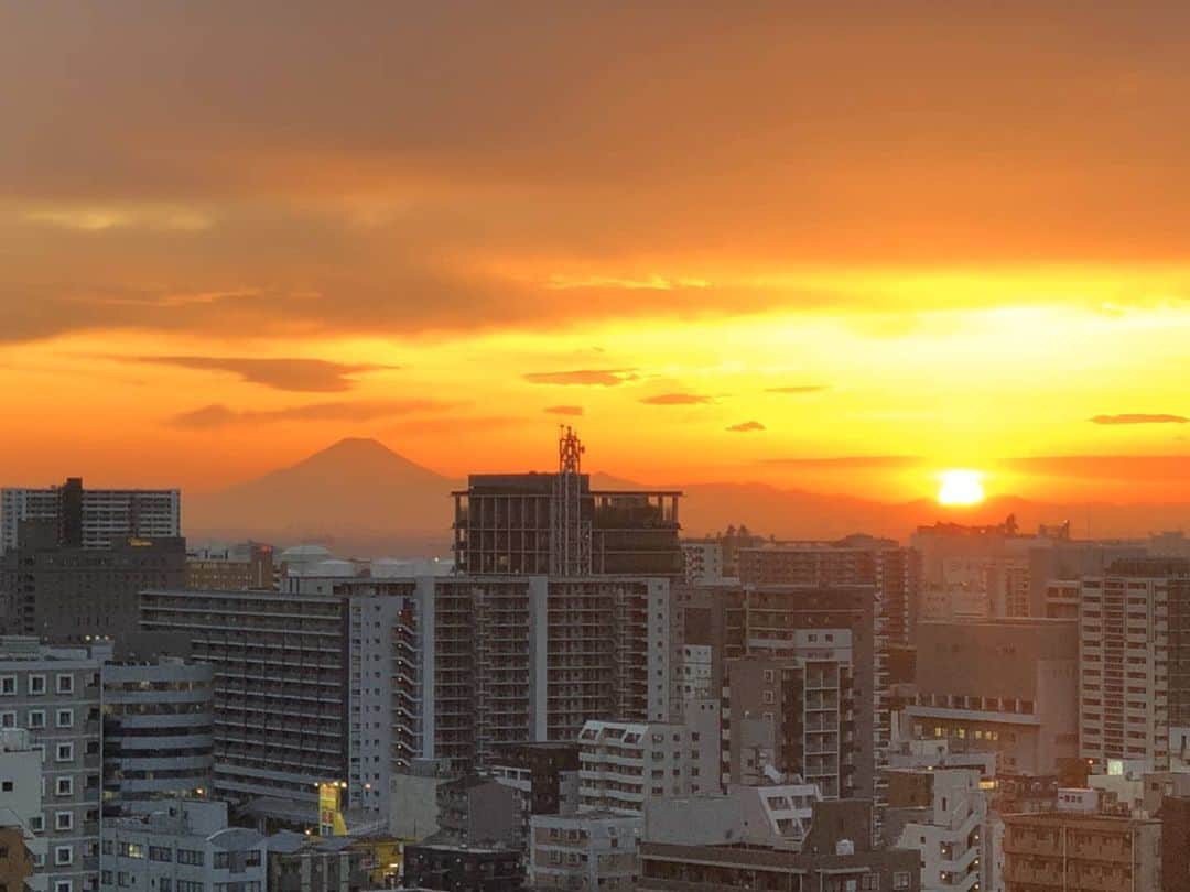 TAKAみちのくさんのインスタグラム写真 - (TAKAみちのくInstagram)「千葉市内から富士山🗻  #富士山　#千葉」3月13日 17時49分 - takam69