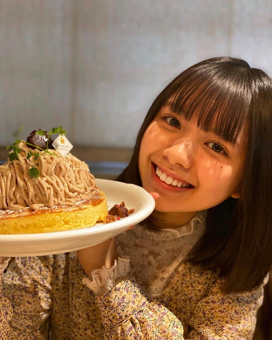 川﨑帆々花のグルメインスタ