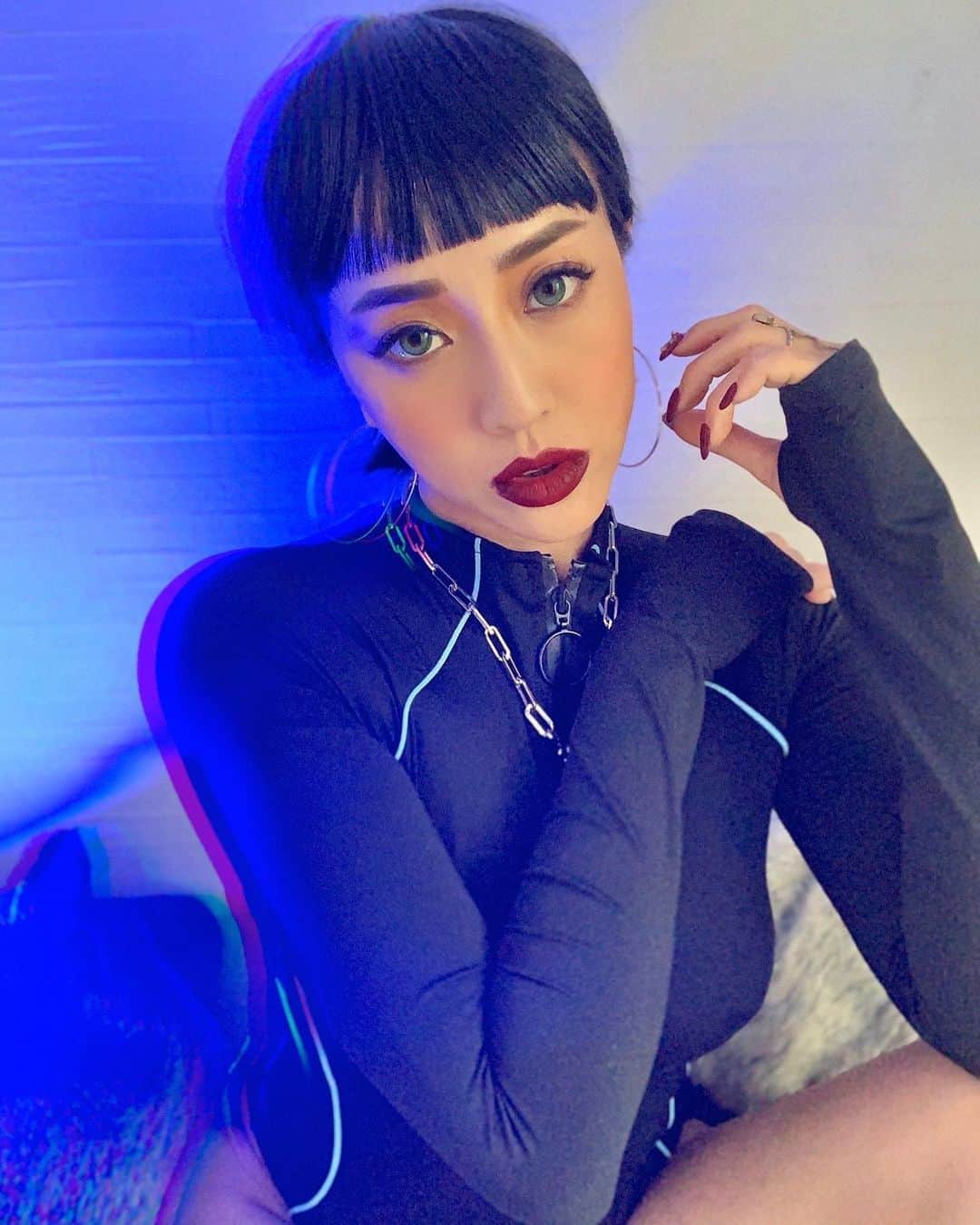 JASMINEさんのインスタグラム写真 - (JASMINEInstagram)「🥶💙#icywifey 🥶💙」3月13日 18時18分 - jasmilicious