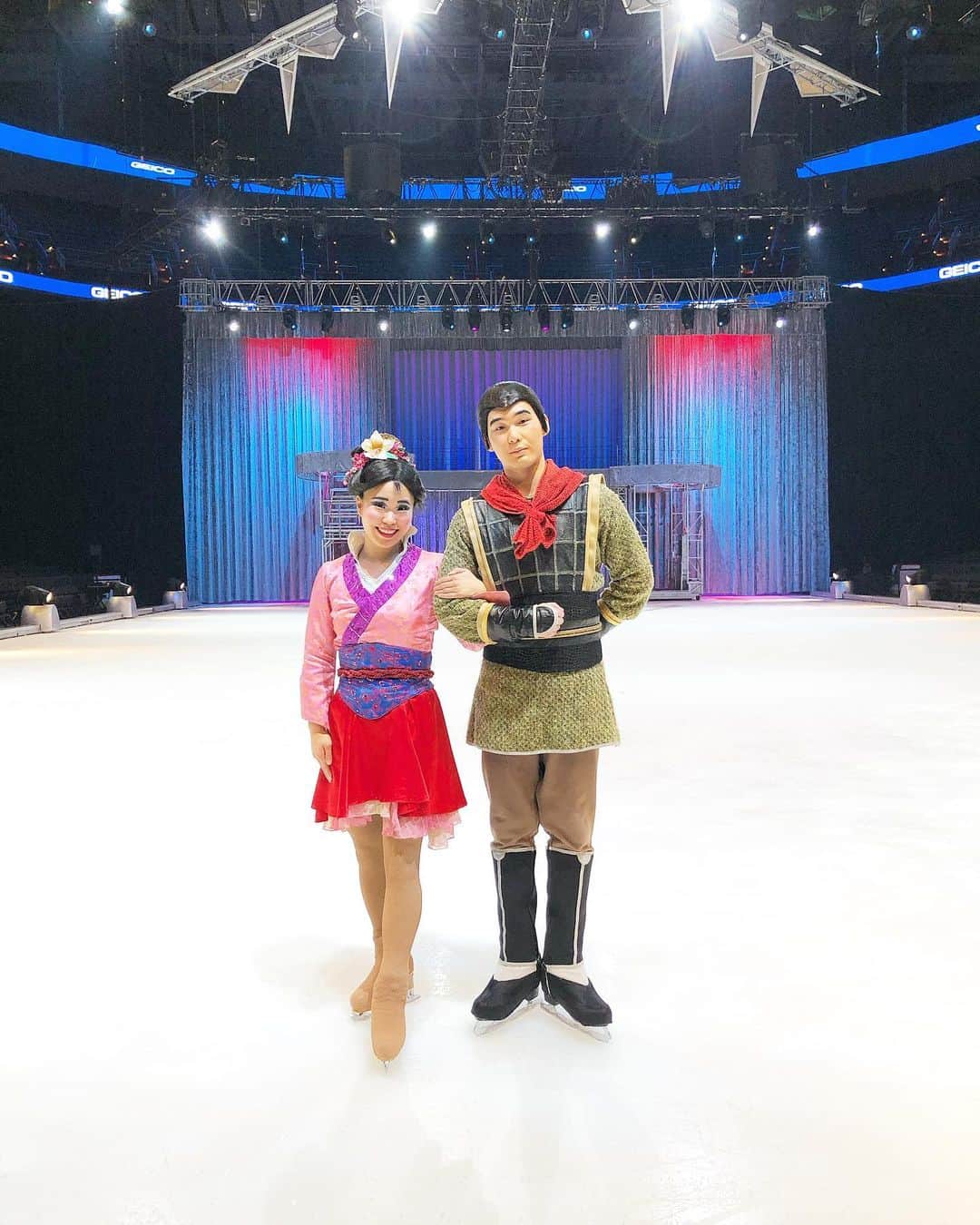 北村彩乃のインスタグラム：「[ 2019-2020 U.S tour ] . It is with a heavy heart that the remaining 6 weeks of my tour have been cancelled.😢 I’m still figuring out my life going forward.... But for now I’m heading back to Japan and excited to see my family and friends❤️. . コロナウィルスの影響で後6週間あったツアーがキャンセルになり、今日アメリカを去ります。 . 急遽キャンセルになって、何もかもめちゃくちゃで人生大変だけど、とりあえず頑張って日本に帰ります🇯🇵 . . #disneyonice #mulan #disney #disneyonice2020 #celebratememories #mulandisney #figureskating #i#disneyland #disneygram #instadisney #ディズニーオンアイス　#フィギュアスケート　#ディズニーダンサー #ムーラン　#ディズニー好きな人と繋がりたい #ディズニープリンセス」