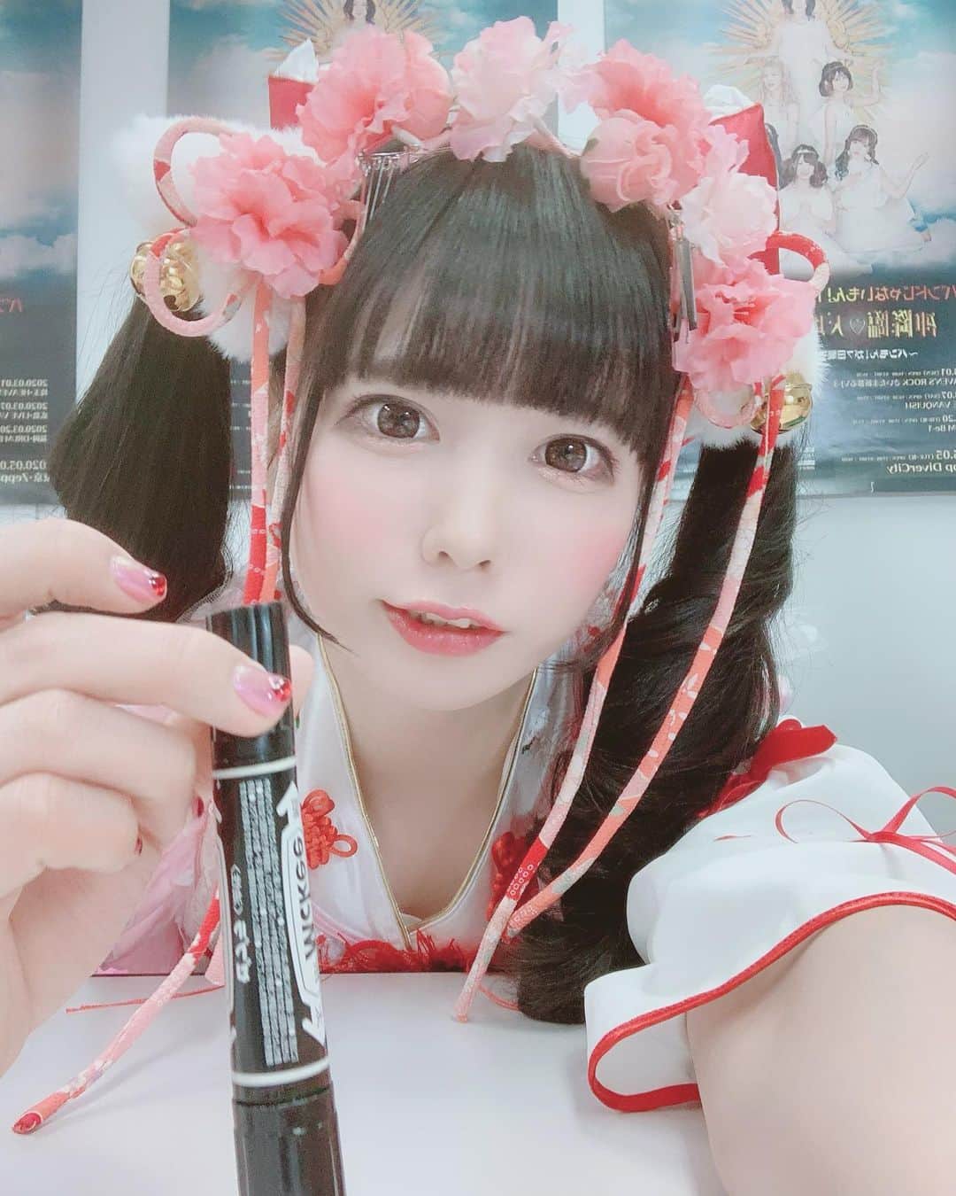のインスタグラム：「🌸 🖥 🌸 🖥 インターネットチェキ会 ♡ インターネットサイン会 ♡ (Ｕ∩ 'ᴗ' ∩Ｕ) #japanesfidol #idol #kawaii  #巫女 #バンもん #恋汐りんご #チェキ #サイン」