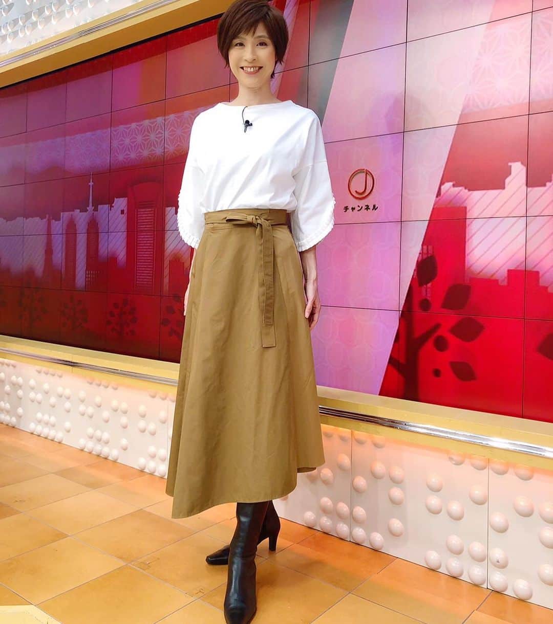 今村涼子さんのインスタグラム写真 - (今村涼子Instagram)「#衣装　 ジャケット&スカート#vala#ヴァラ トップス#RESPEC #633ドラえもん天気 #スーパーJチャンネル」3月13日 20時59分 - ryoko.imamu