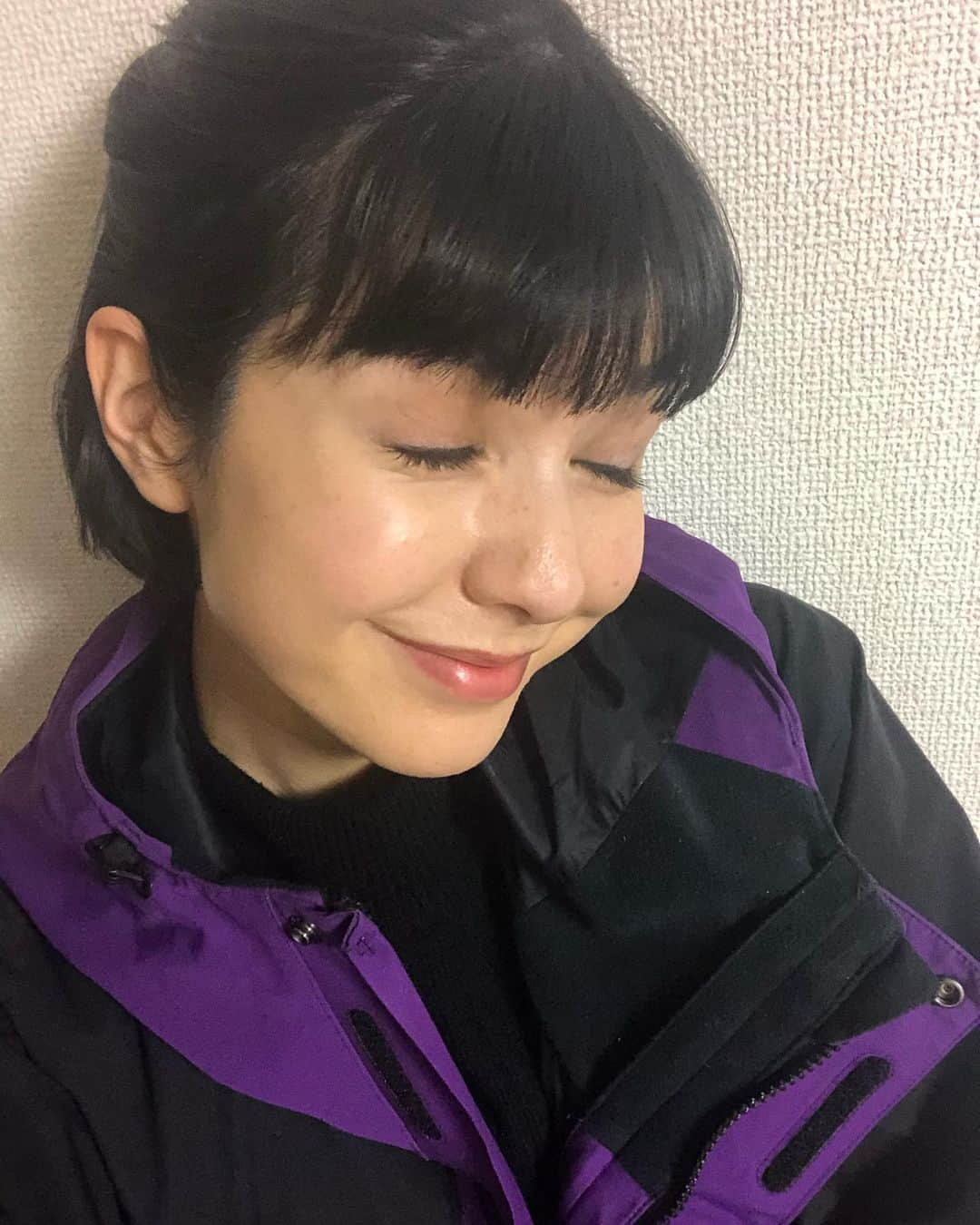 橘モニカさんのインスタグラム写真 - (橘モニカInstagram)「Settled on this one. And the others are just “me being tired of taking selfies” bonuses.  #idontunderstandhowsomepeoplecantakehundredsofselfies . . . . . #thenorthface #purple #shorthair #bangs #selfie #style #fashion #model #紫 #ショートヘア #前髪 #スタイル #ファッション #モデル #보라색 #스타일 #패션 #모델 #일상」3月13日 21時15分 - monikatachibana