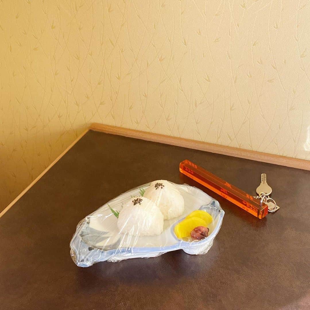 のインスタグラム：「歩きながら ささやかだけれど、役に立つこと の一節を思い出した今日　「こんなときは、ものを食べることです。それはささやかなことですが、助けになります」A small, good thing.」