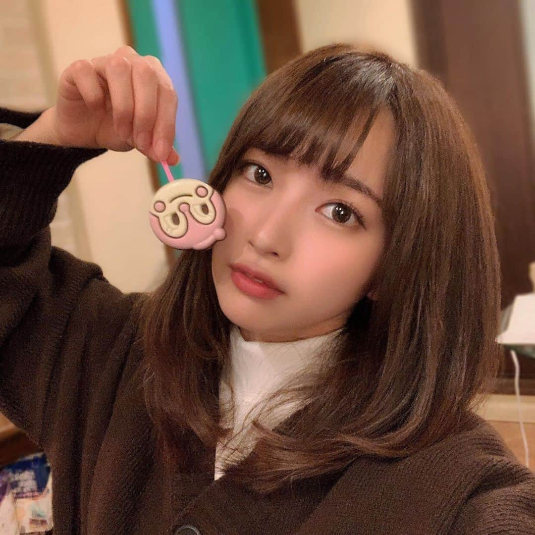 白沢かなえさんのインスタグラム写真 - (白沢かなえInstagram)「﻿ 皆さん最近はいかがお過ごしですか？﻿ 私は料理したり、質問を返したり、﻿ 楽しく家で過ごしてます。﻿ 基本的に用事がないと家から出ないので﻿ 自撮りも全然なく…(笑)﻿ ﻿ ちょっと前の写真です☺️﻿ ﻿ ﻿ #東京 #tokyo #声優 #アイドル #ナナニジ #白沢かなえ」3月13日 22時01分 - __shiro227