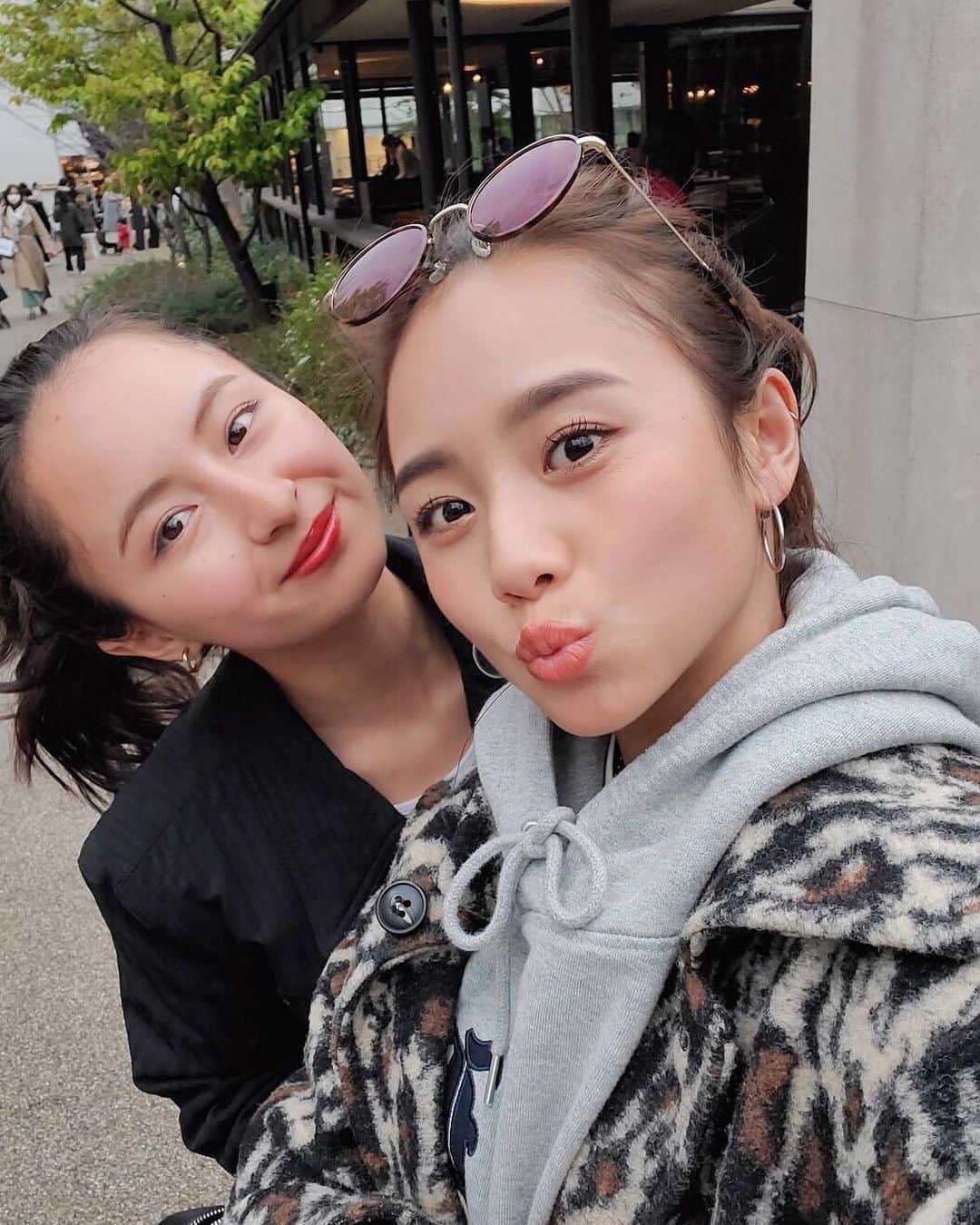 Julia Castroさんのインスタグラム写真 - (Julia CastroInstagram)「🧡🧡🧡 引っ越してから楽しいこと嬉しいことが沢山！ 明日もYouTubeでハッピーな報告をします！ あおいちゃんとも楽しい事したいねって色々話してるの♡ . #happy #selfie #friend #friendship #daikanyama #tokyo #tsite #daikanyamatsite  #fashion #photography #outfit #outfitoftheday #ootd #spring #girls #代官山 #ランチ #カフェ #散歩  #春服 #春 #ファッション #写真 #セルフィー #女の子」3月13日 22時03分 - julia.c.0209