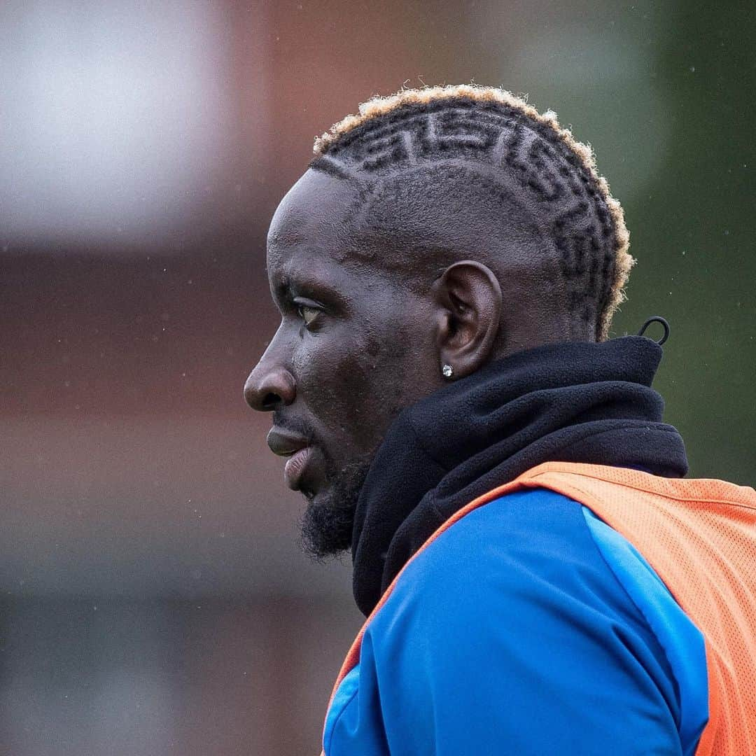 ママドゥ・サコーさんのインスタグラム写真 - (ママドゥ・サコーInstagram)「🦁 #TeamSakho」3月13日 23時37分 - mamadousakho