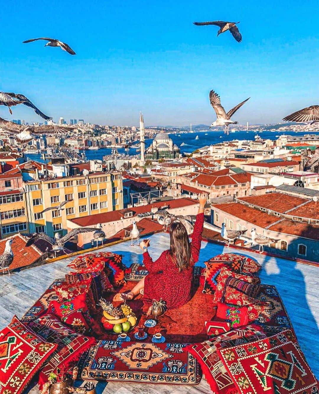 Wonderful Placesさんのインスタグラム写真 - (Wonderful PlacesInstagram)「Beautiful and colorful Istanbul - Turkey ✨❤️❤️❤️✨ . Pictures by ✨✨@takemyhearteverywhere✨✨ #wonderful_places for a feature ❤️」3月13日 23時43分 - wonderful_places