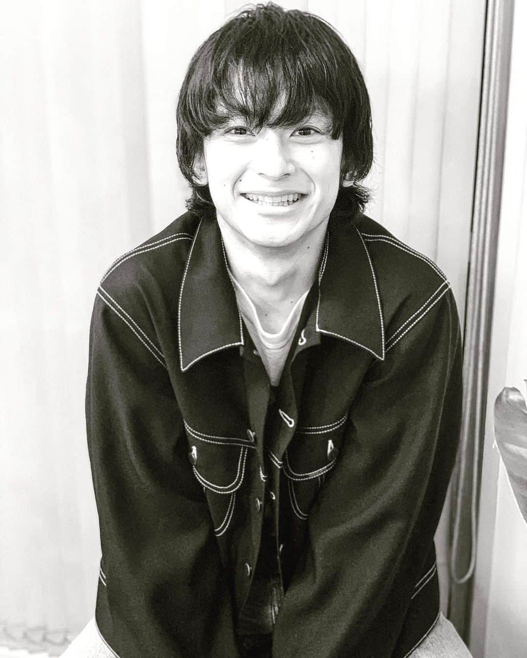 松田凌のインスタグラム：「. hashimoto shoheyhey castcorporation  笑顔が素敵です。」