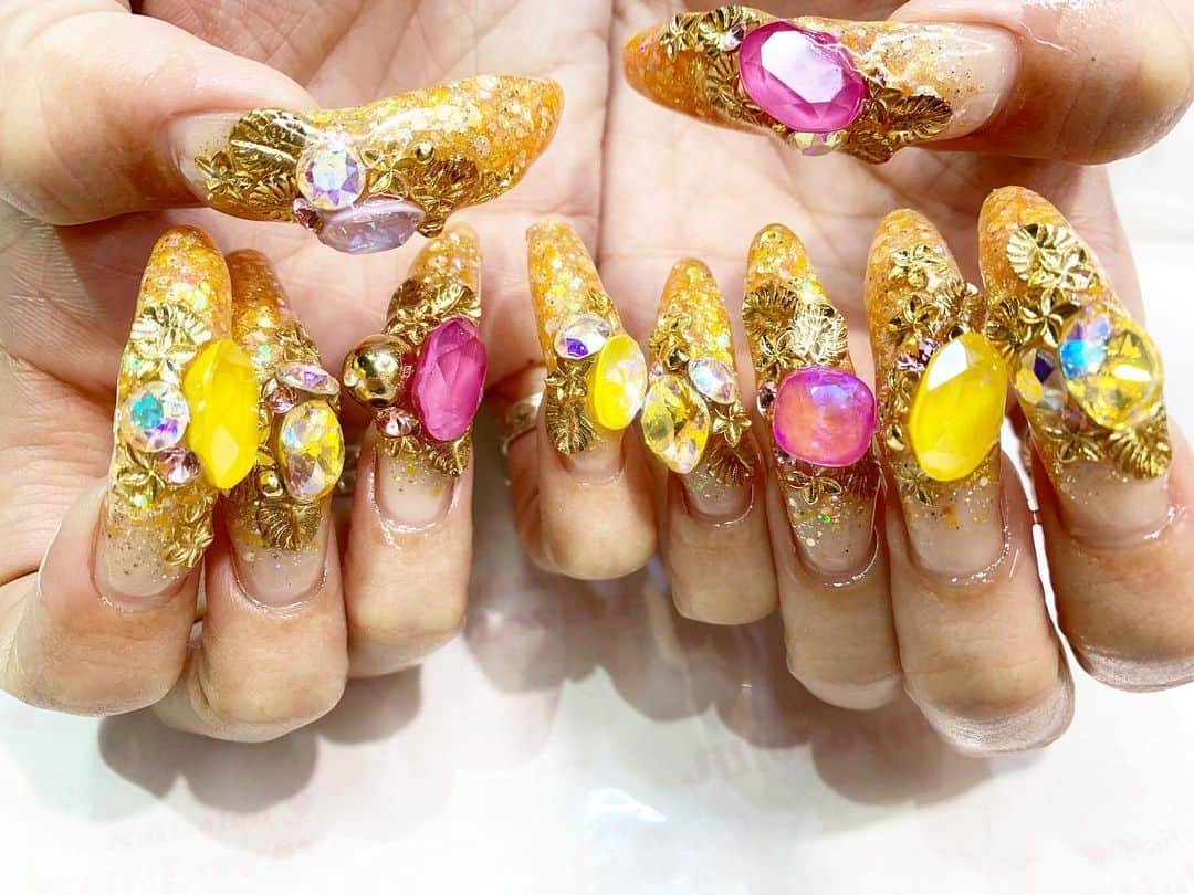 Jill&Loversのインスタグラム：「自爪さん🌺  #jillandlovers #nail #nailart #paragel #gelneil#gel #ネイル #ネイルアート #me #look #love #かわいい」
