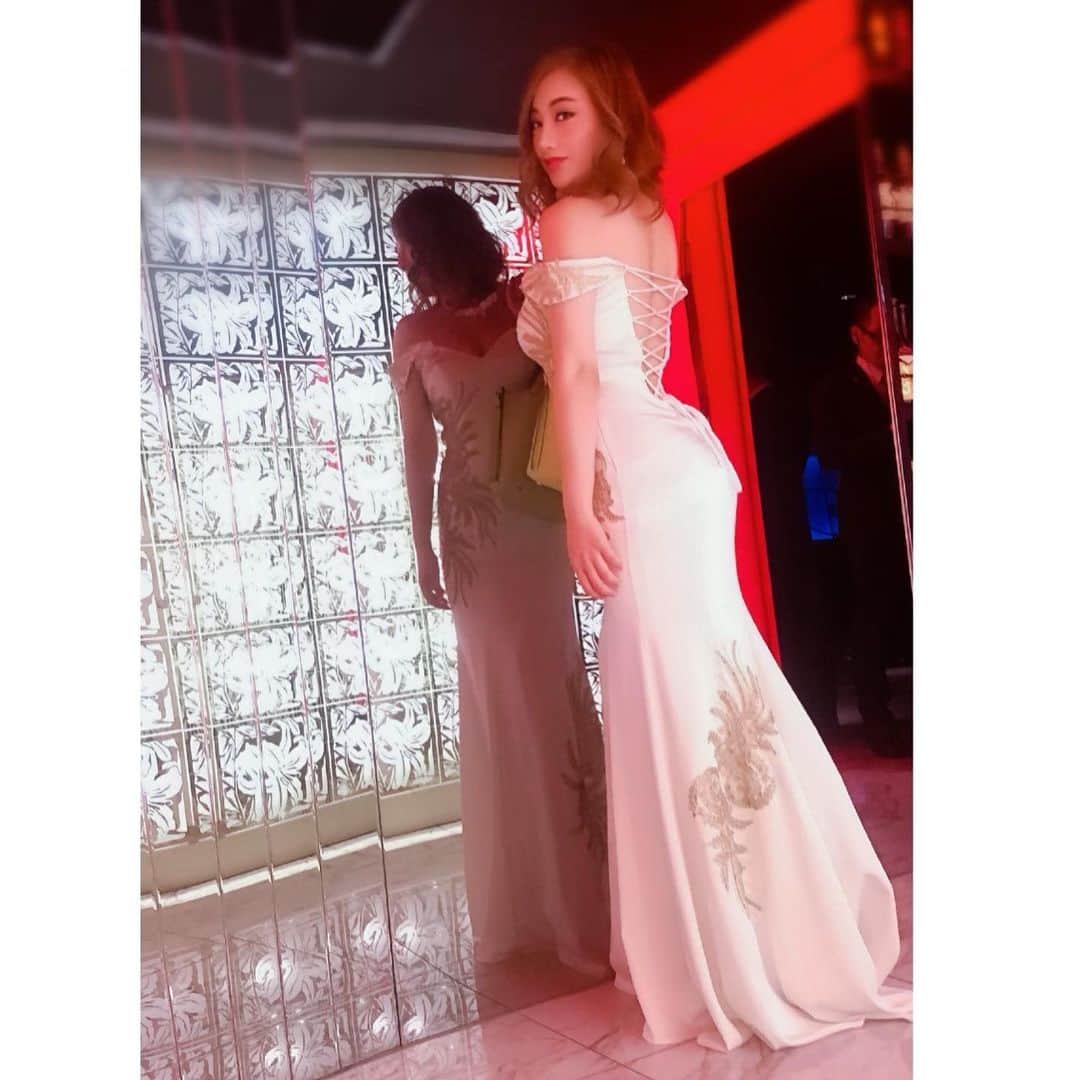 のインスタグラム：「ロングドレスday…♡ #アマテラス#歌舞伎町#新宿#キャバクラ#キャバ嬢#リアラ」