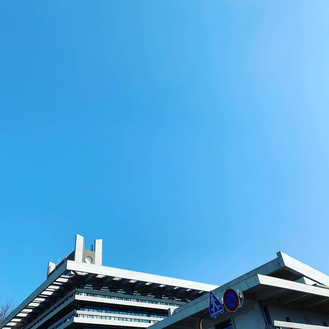 のインスタグラム：「#naraprefuctureassembly #mitsuokatayama #nara #modernismbuilding #japanesemodernismbuilding」