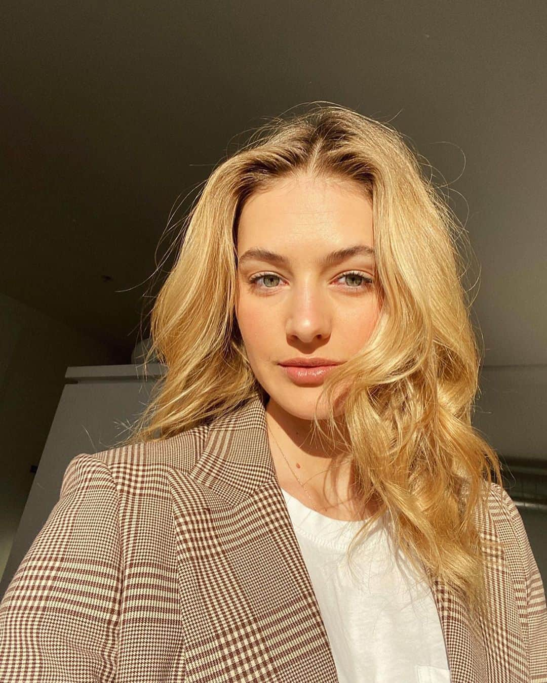 サンヌ・ヴロートさんのインスタグラム写真 - (サンヌ・ヴロートInstagram)「So this is what 25 feels?」3月14日 0時51分 - sannevloet