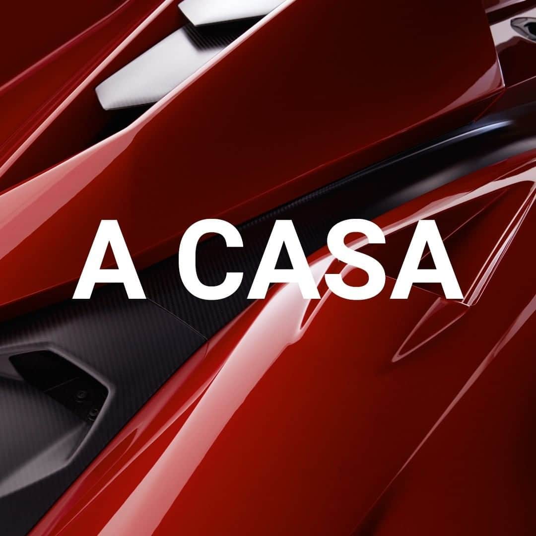 のインスタグラム：「Yesterday we took the decision to stop production at Automobili Lamborghini, closing the factory until March 25th. For the last two weeks, we continued to work adopting the security measures following the Government Regulations.  Step by step, as a company we learned and we figured out that we first need to ensure the well-being and safety of our people by staying at home and being with family.  It’s our way to support Italy in this situation of emergency: a choice that reflects our company culture and our way to do business along the years. We did it so that we can come back stronger than before.  #IoRestoAcasa  #StayHome #Lamborghini」
