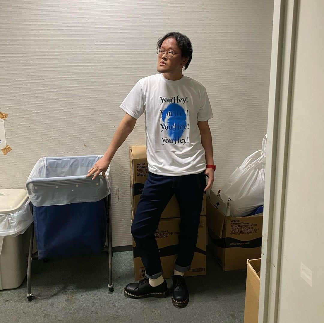 稲田直樹さんのインスタグラム写真 - (稲田直樹Instagram)「新しいTシャツが出来ました。  夏にピッタリの「YouHey!」Tシャツです。  #吉田たち #ゆうへい #双子 #兄  こんな時こそあなたもHey!  #youhey!」3月14日 14時12分 - inada1228