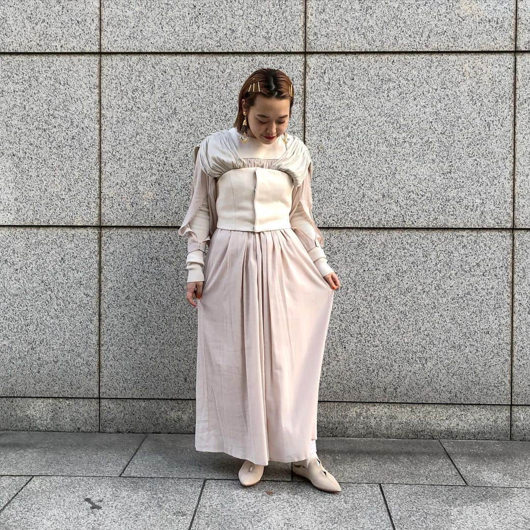 のインスタグラム：「【 FUMIE=TANAKA 】 . new arrival💕  onepiece item no : 6126-2655 price : 55,000+tax . @beams_kobe ☎️078-335-2720 #beams#bprbeams#beamsplus#beamsboy#raybeams#beamst#kodomobeams#fumietanaka#instafashion#instagood#outfit#outfitoftheday#fashion#ootd#beamskobe#kobe#japan#ビームス#レイビームス#ビームスボーイ」