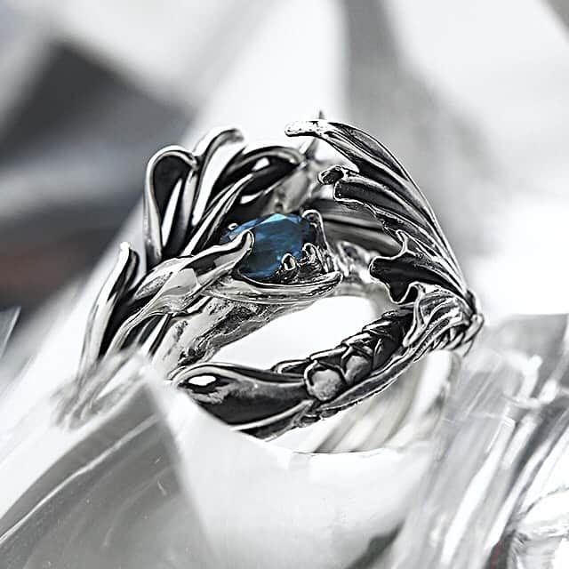 ブラッディマリーさんのインスタグラム写真 - (ブラッディマリーInstagram)「Ring : Elix A ¥12.100-(tax in) Ring : Elix B w/Londonbluetopaz ¥19.800-(tax in) Ring : Elix C ¥12.100-(tax in) ・ ・ ・ 3-in-1 set ring portrays "heaven", "ground" and "water" from the top and "world" is completed by combining them.  #bloodymaryjewelry #bloodymary #jewelry #silver #fashion #jewelryporn #jewelrydesign #jewelrygram #accessory #accessories #silverjewelry #ブラッディマリー #シルバーアクセサリー#fashionjewelry #black #blackfashion #シルバー#アクセサリー #mensjewelry #ring #指輪 #londonbluetopaz」3月14日 14時09分 - bloody_mary_official